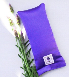 Lavender eyepillow in purple satin for your aromatherapy enjoyment.